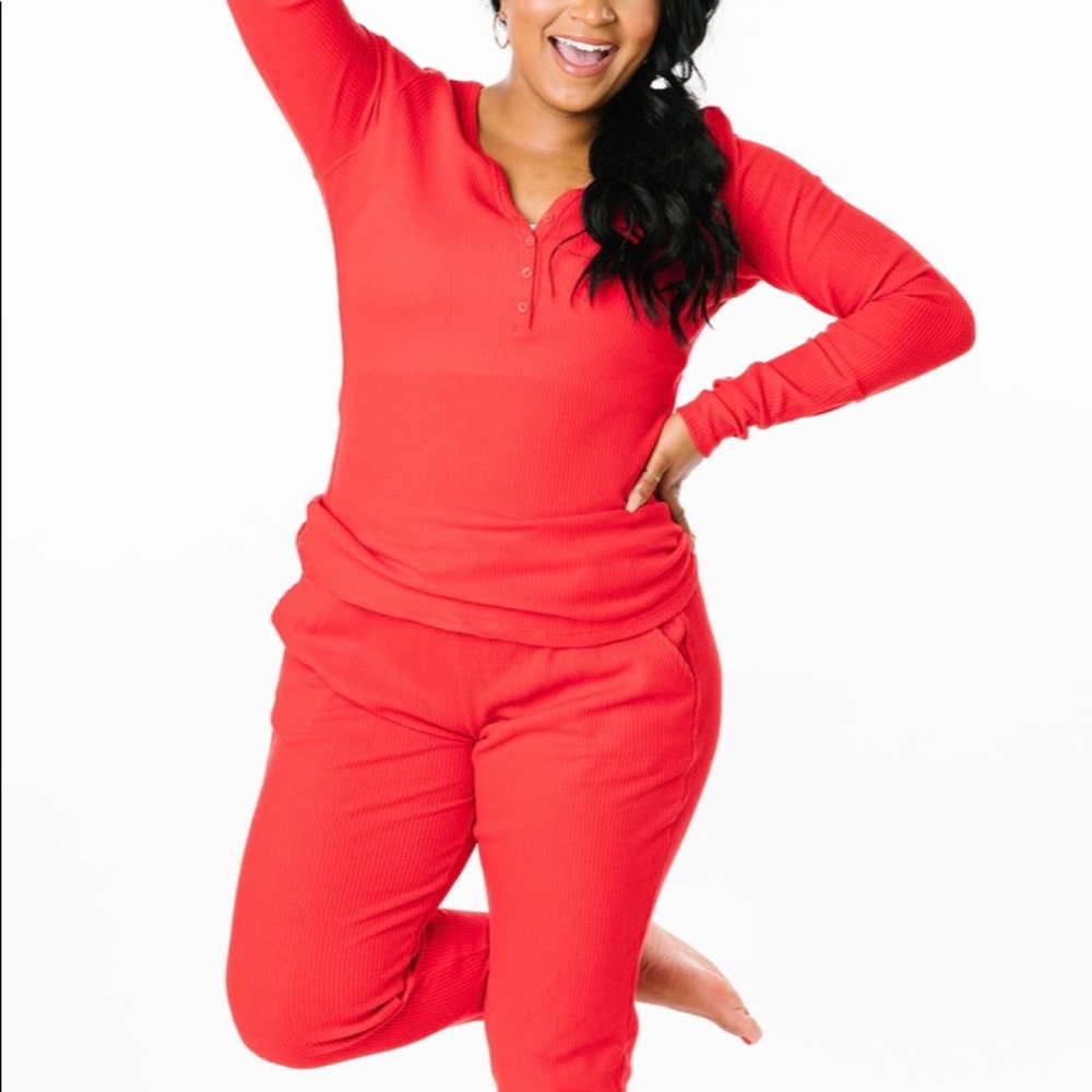 Zyia active red don’t wake me thermal set